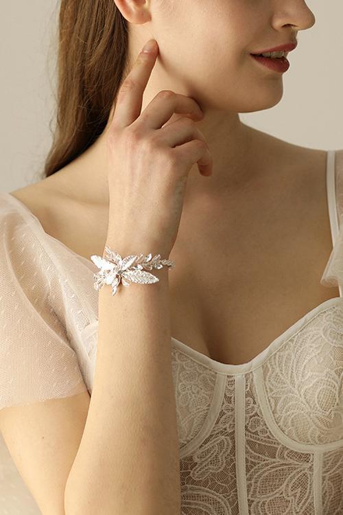 Rhinestone Leaf Bracelet